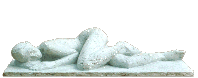 Angelika Kienberger, Grosse Schlafende , 2001, Steinguss, 70x31x17 cm